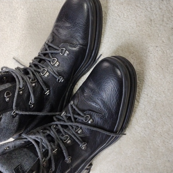 COPY - Calvin Klein black leather & gray felt ankle high top boots. Mint condit… - Picture 13 of 14